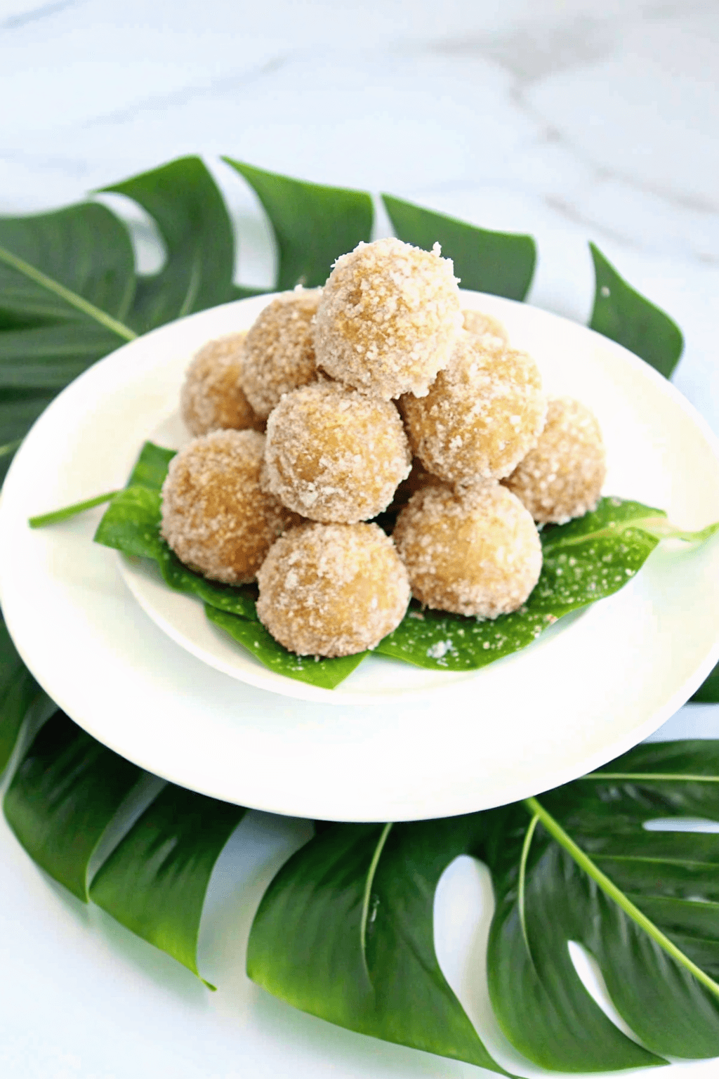 Bolas de Navidad de Piña Tropicales