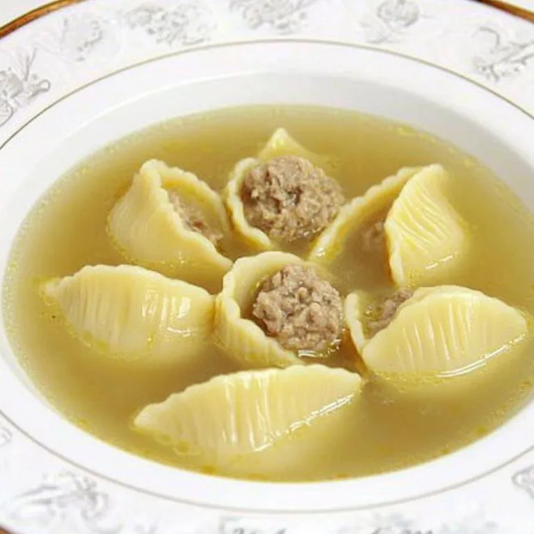 Caldo Con Galets Rellenos